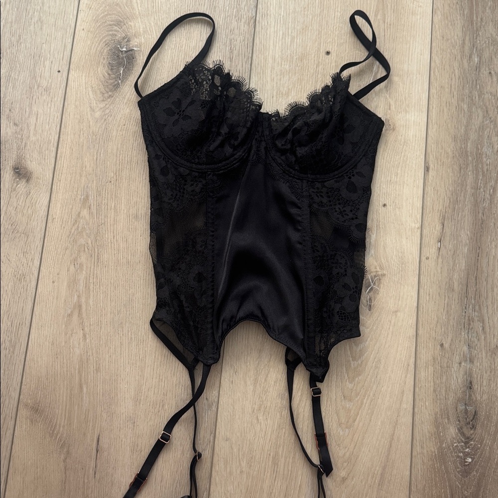 Victoria's Secret Bustier Corset Lace 34c